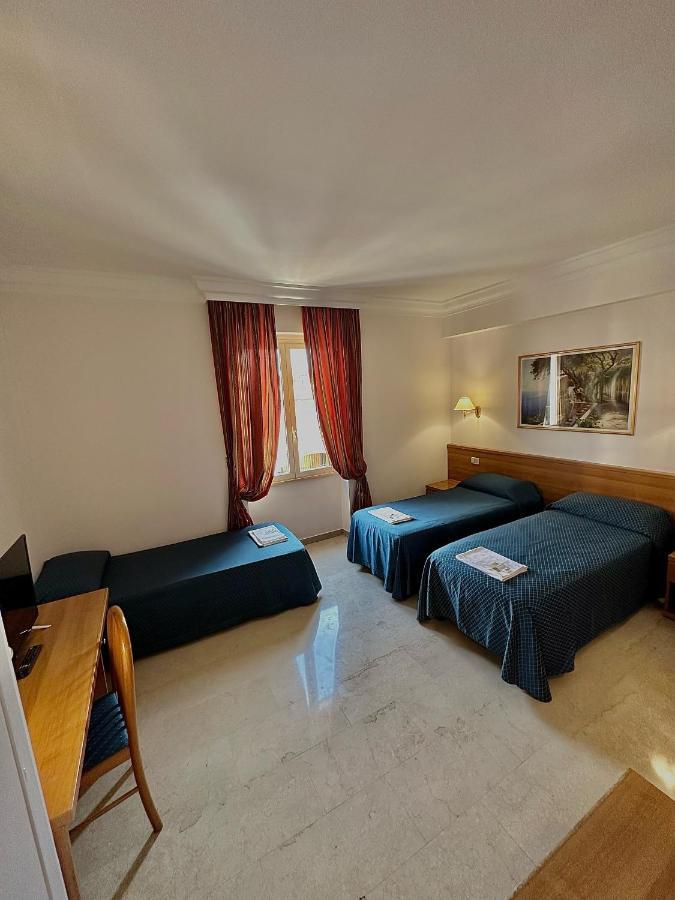Hotel Principe Di Piemonte Rom Exteriör bild