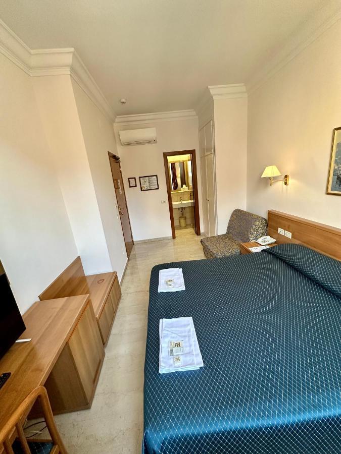 Hotel Principe Di Piemonte Rom Exteriör bild