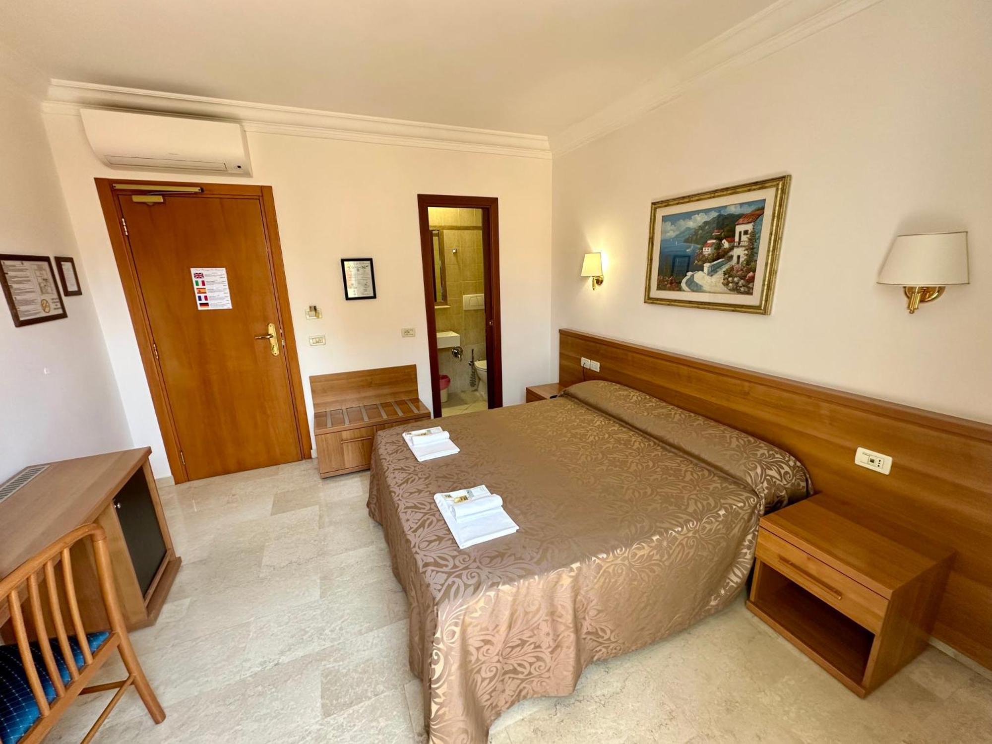 Hotel Principe Di Piemonte Rom Exteriör bild