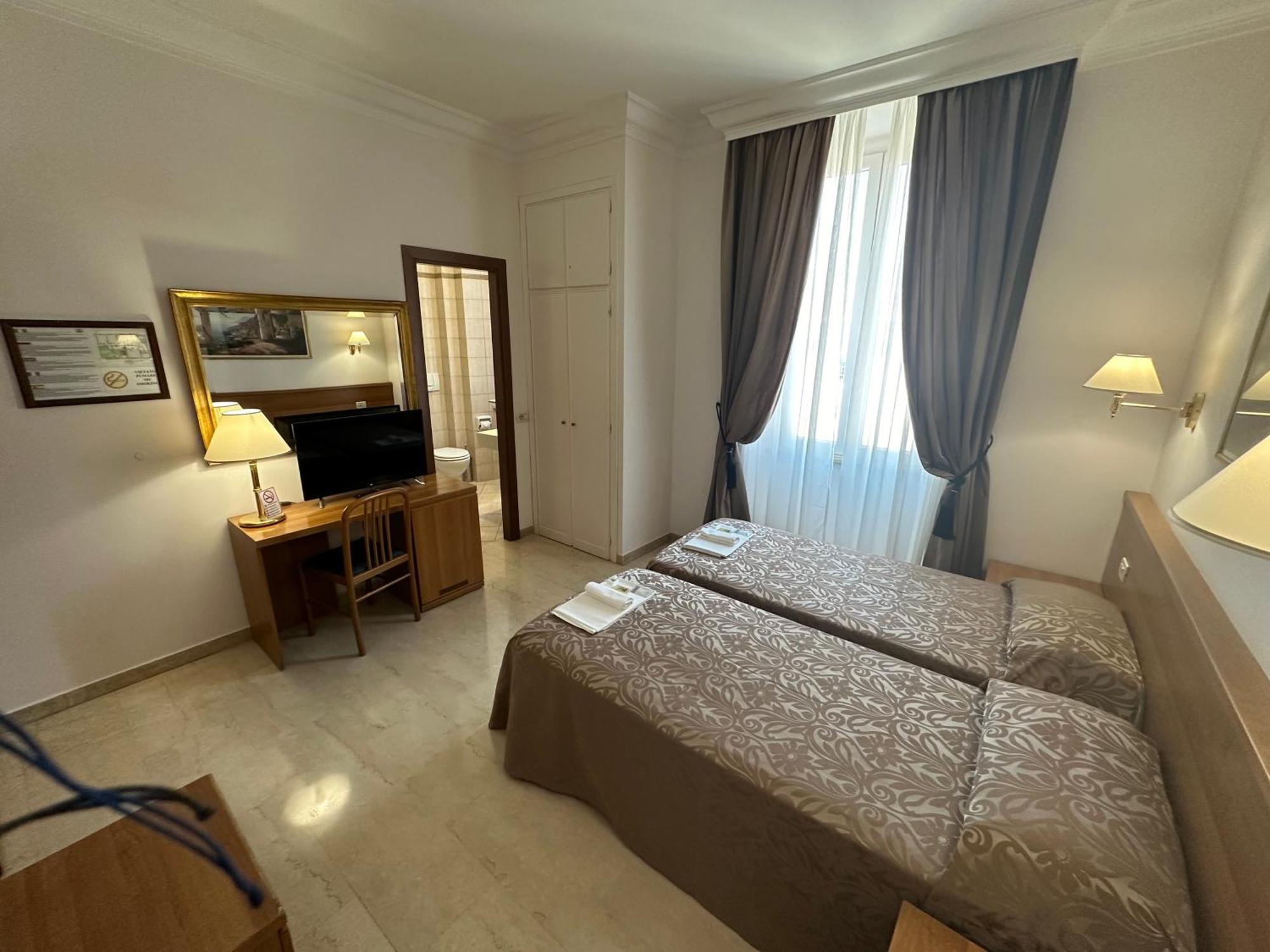 Hotel Principe Di Piemonte Rom Exteriör bild